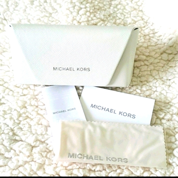 Michael Kors Key Biscayne Sunglasses - Picture 10 of 10